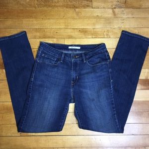 Levi’s mid rise skinny jeans